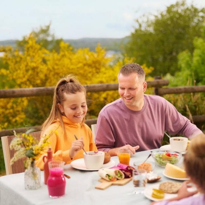 Flânez sur la terrasse privée de votre cottage cosy