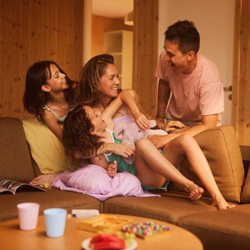 Famille dans un cottage