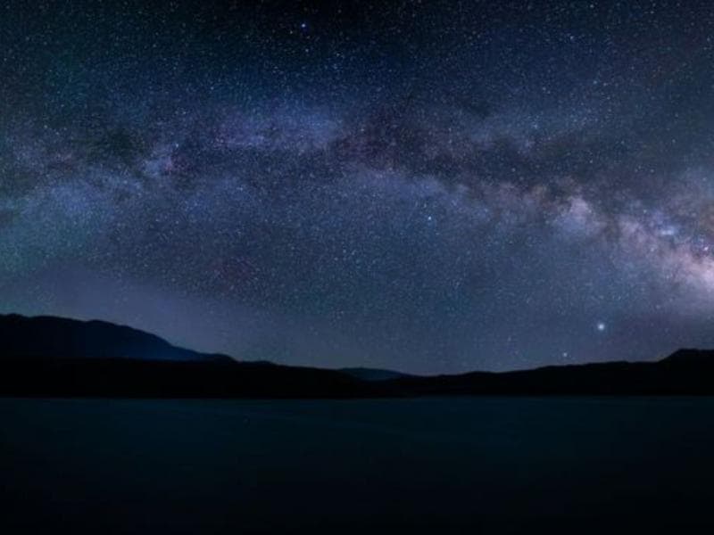 Pollution lumineuse : où observer les plus beaux ciels étoilés →