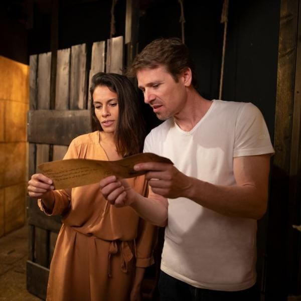 Escape Game: een echte en verbindende uitdaging waarbij jouw team samenwerkt als één geheel. Ontdek 3 kamers voor maximaal 16 personen tegelijk