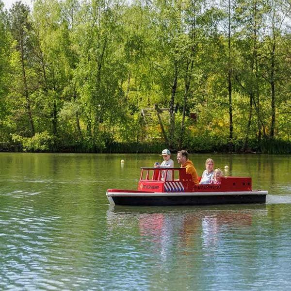 Verken het meer met een bootje of waterfiets