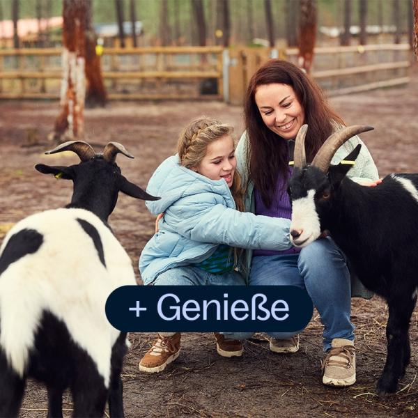 Geniesse das Zusammensein mit den Tieren auf dem Kinderbauernhof