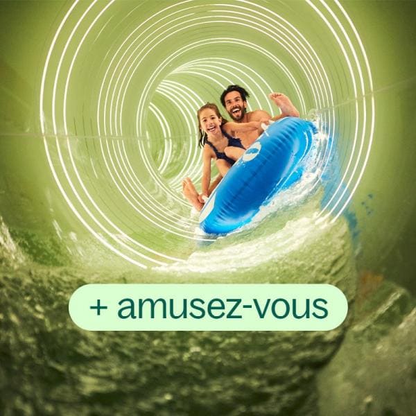 Amusez-vous pleinement sur les toboggans du paradis aquatique Aqua Mundo