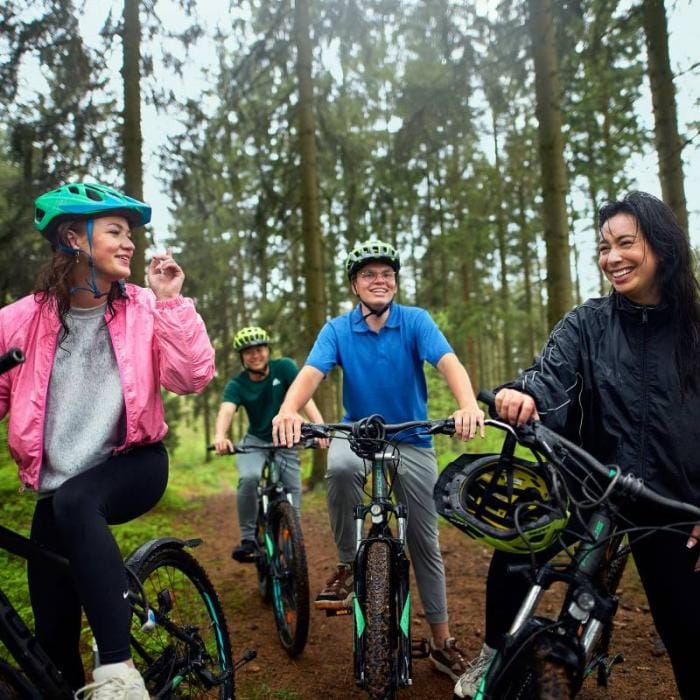 Faire une balade à vélo en forêt : vélos en location au domaine