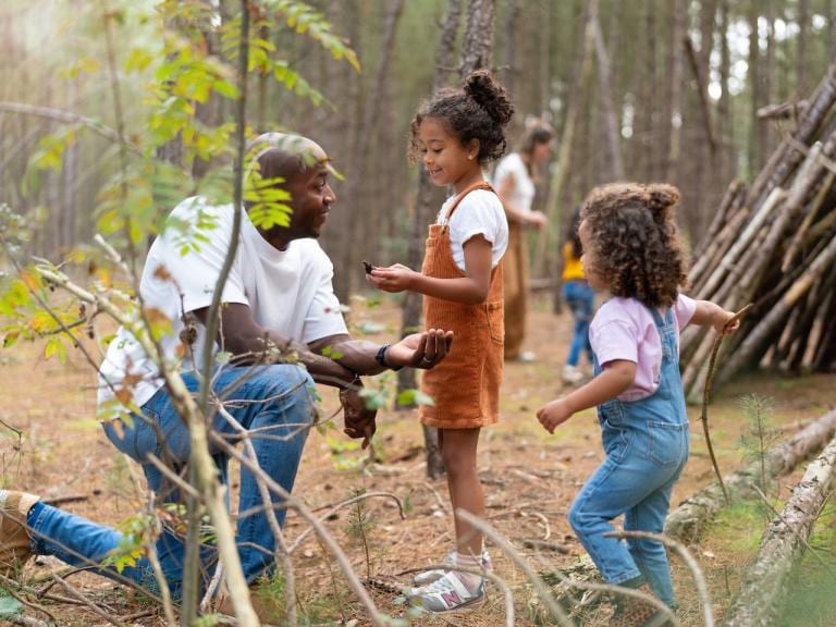 Famille dans la nature