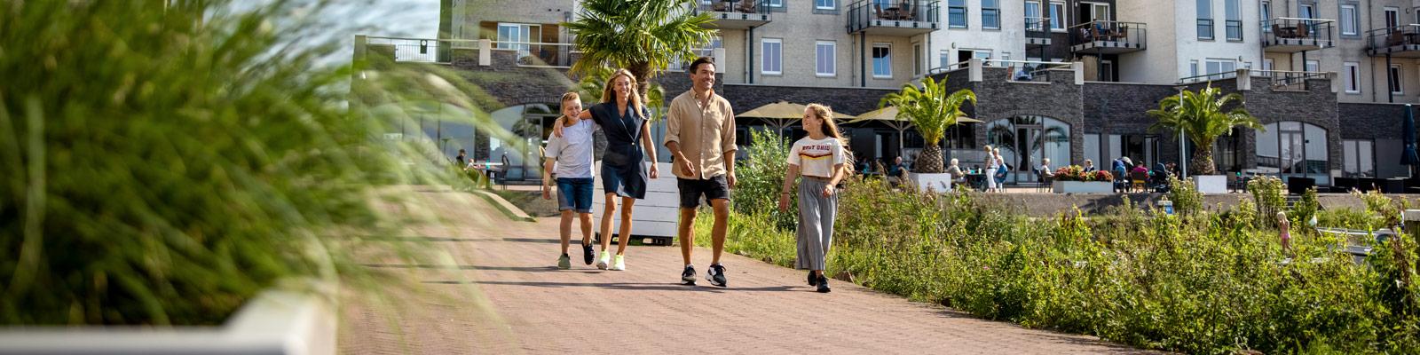 Fietsvakantie KV1259921600x400heropeningvakantieparkenoffnungferienparksV2.jpg